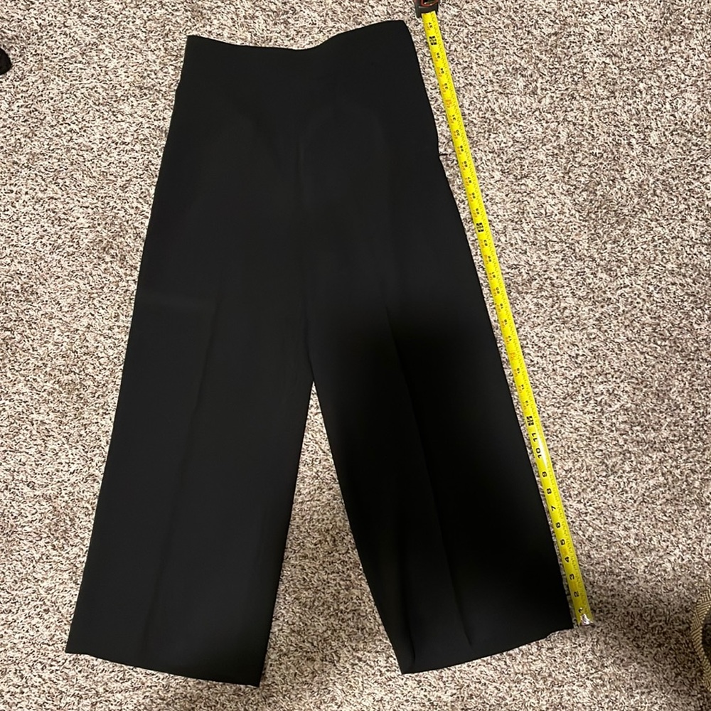 Wide leg cropped trousers